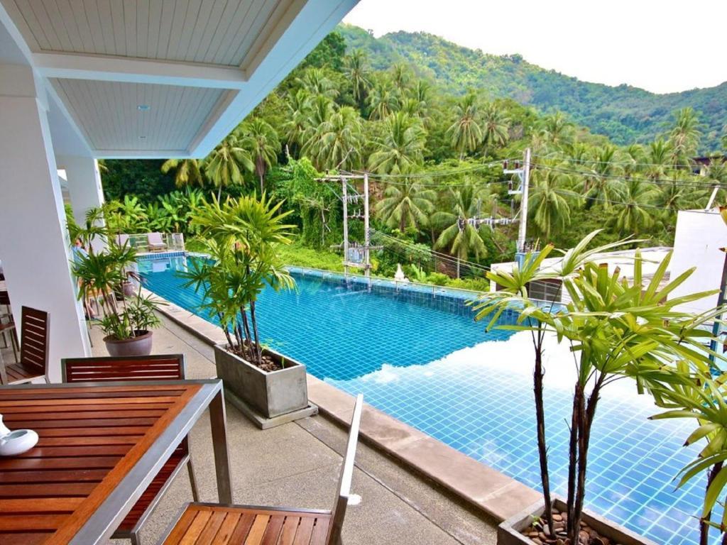 Villareal Heights Phuket Екстериор снимка